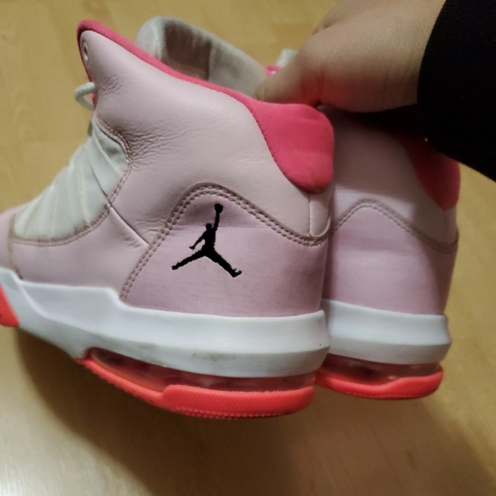 Jordan Max aura pink sneaker - Picture 4 of 7